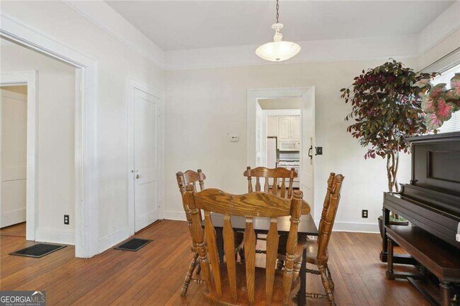 Building Photo - 203 Winter Ave