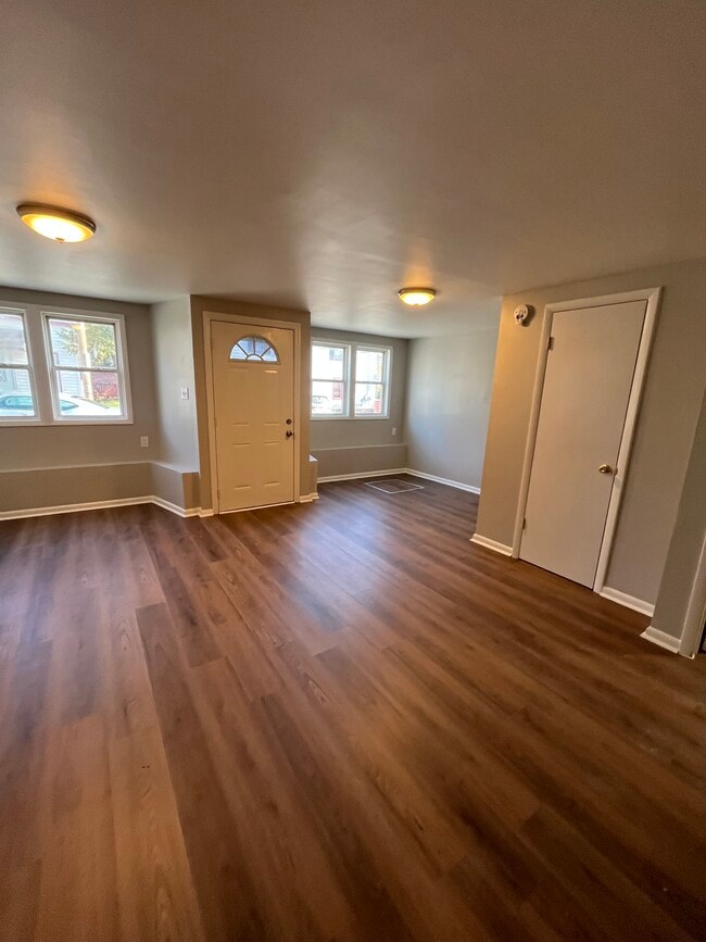 Building Photo - 2 Leonard St