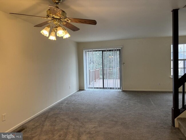 Building Photo - 2028 Yorktown N