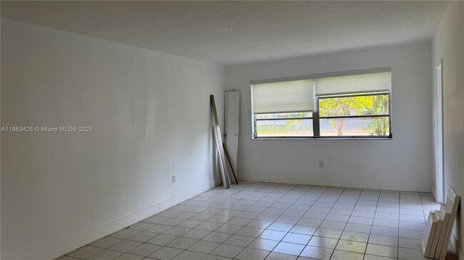 Building Photo - 2950 NE 201st Terrace
