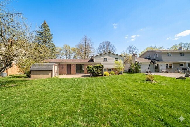Building Photo - 3212 Lockridge Dr