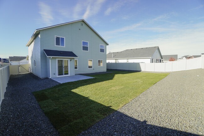 Building Photo - 1218 W Bass River Dr