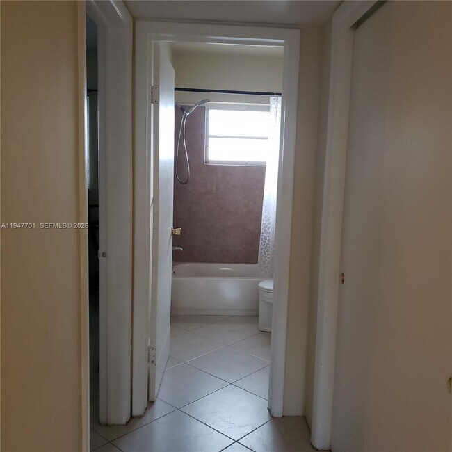 Building Photo - 1420 Atlantic Shores Blvd