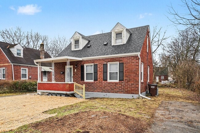 Building Photo - Stunning 3 Bed 1 Bath Home