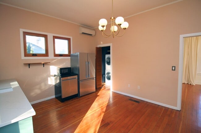 Building Photo - 4536 SE Boise St