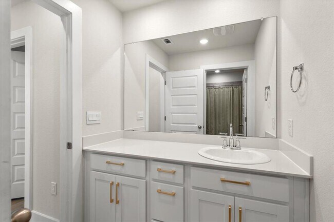 Building Photo - 7210 Travertine Spring Dr