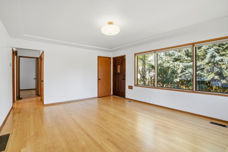 Building Photo - 5845 NE 30th Ave