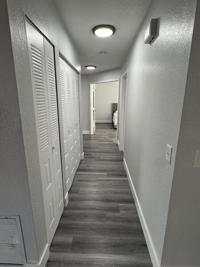 Building Photo - 2774 SE Brevard Ave