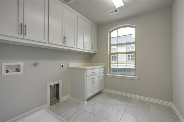Building Photo - 2472 King Arthur Blvd