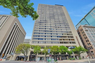 Building Photo - 138 W Broadway
