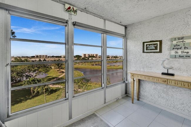 Building Photo - 14623 Bonaire Blvd