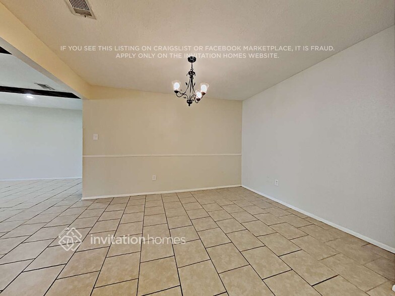 Building Photo - 16511 Forest Bend Ave