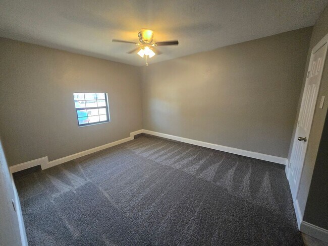 Building Photo - 1801 Archery Ln