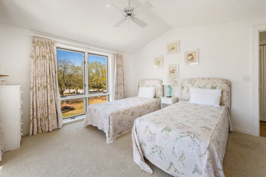 Building Photo - 1 Pioneer Loop