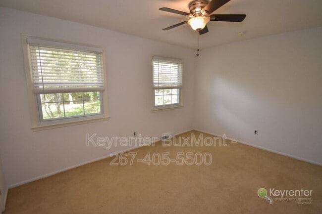 Building Photo - 5 Sandy Ridge Dr