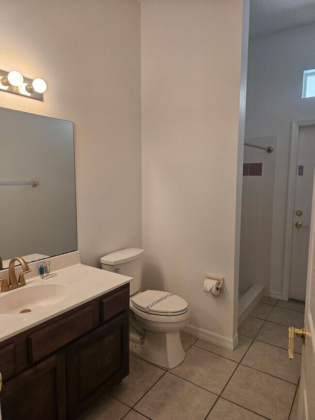 Building Photo - 4 BEDROOM 3 FULL BATH HOME WITH A SCREENED IN POOL IN THE BEAUTIFUL PALM COAST