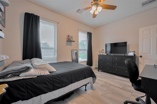 Building Photo - 4227 Lodge Ranch Ct