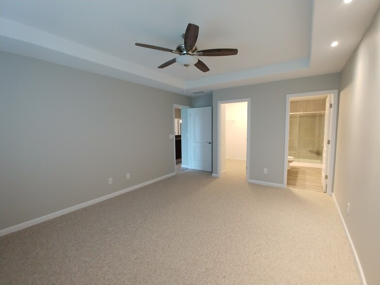 Building Photo - 7320 Chucks Way