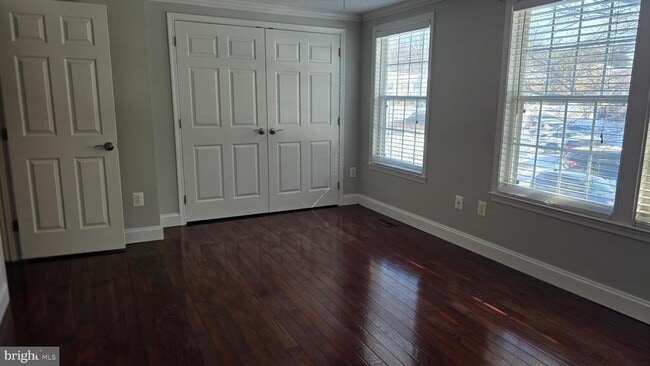 Building Photo - 1246 Quaker Ridge Dr