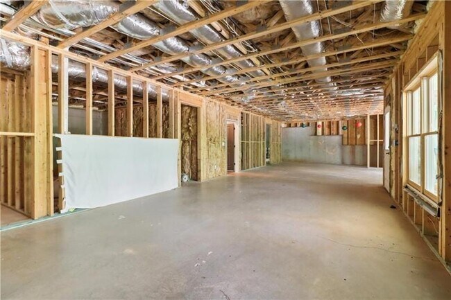 Building Photo - 211 Mount Vernon Hwy