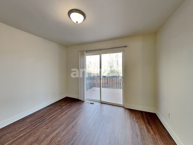 Building Photo - 16961 SW Cashew Way