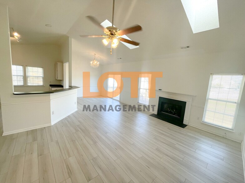Building Photo - 106 Wilder Ct