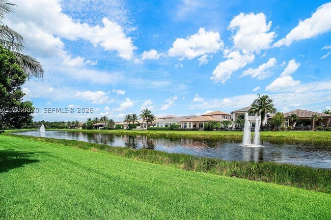 Building Photo - 9747 Vitrail Ln