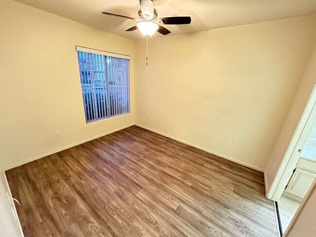 Building Photo - 7143 S Durango Dr