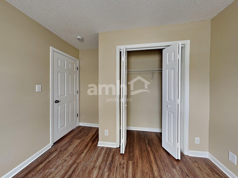 Building Photo - 3676 S Naples Ct