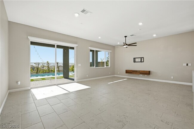 Building Photo - 402 Purple Sandpiper St