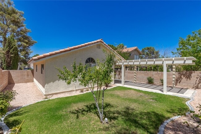 Building Photo - 2803 Mirage Rd