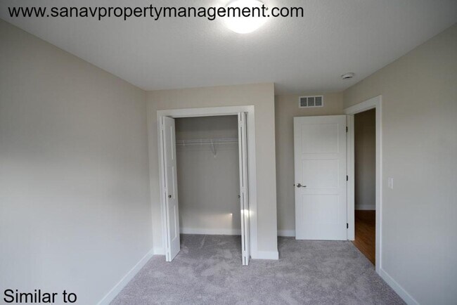 Building Photo - "Contemporary Ranch-Style Living: Immacula...