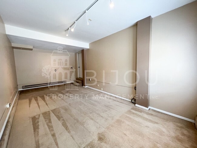 Building Photo - Ptarmigan Valley Townhome