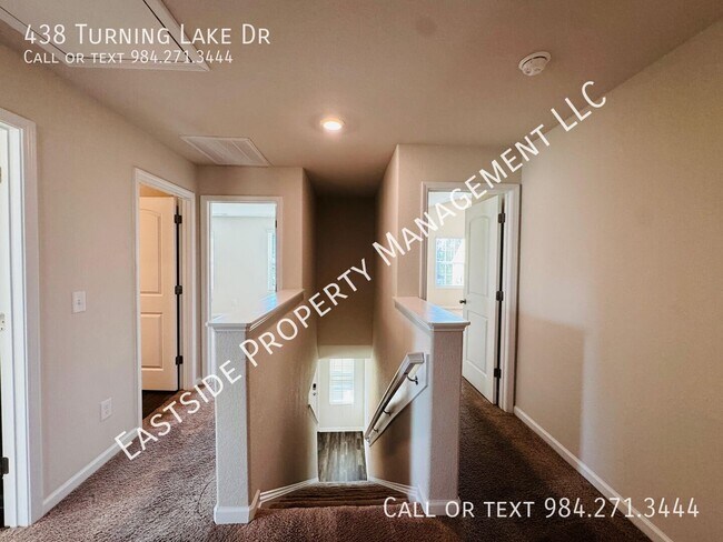 Building Photo - 438 Turning Lk Dr