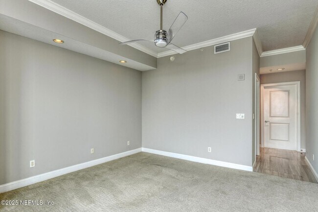 Building Photo - 1431 Riverplace Blvd