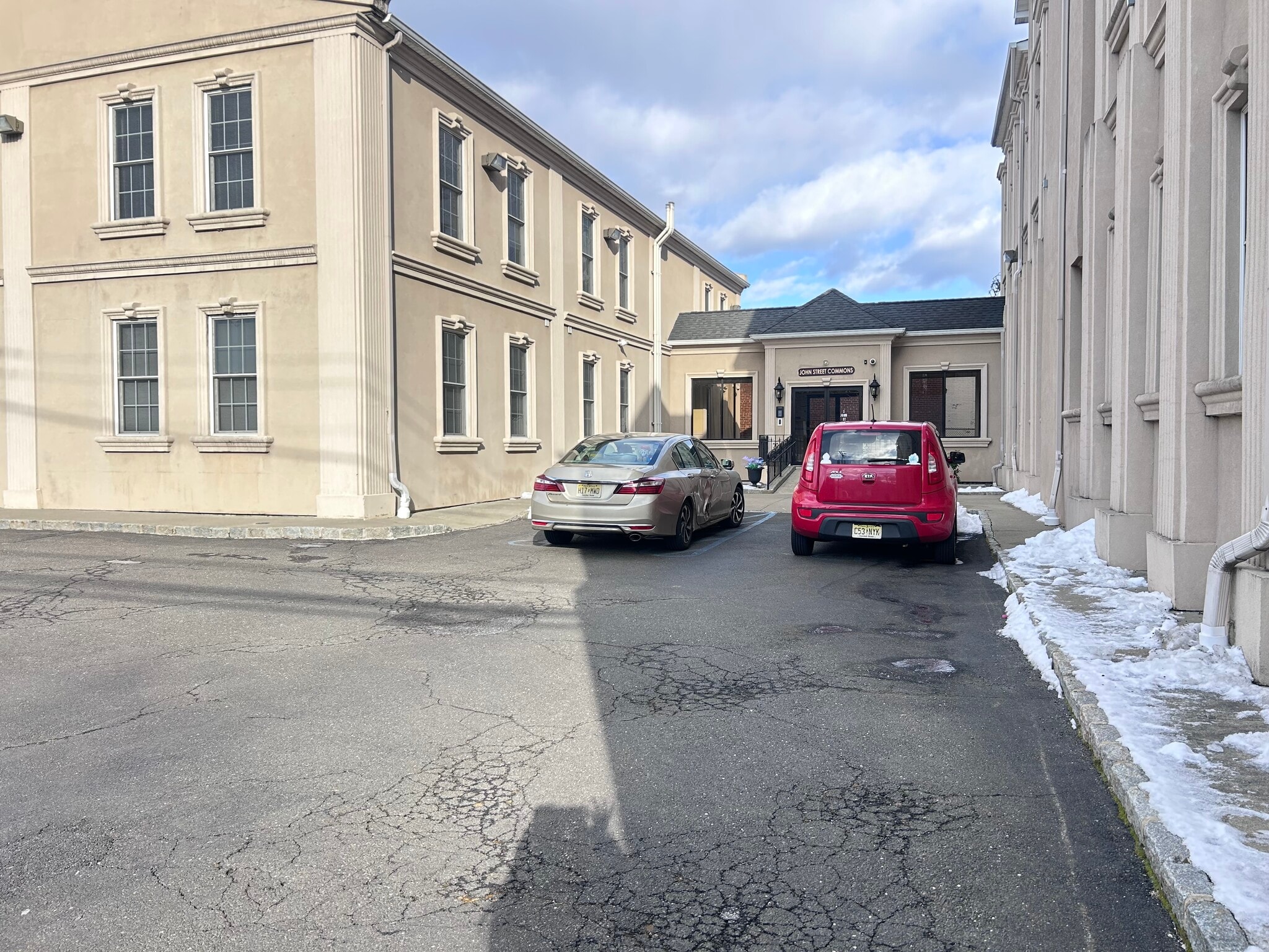 Building Photo - 1 John St