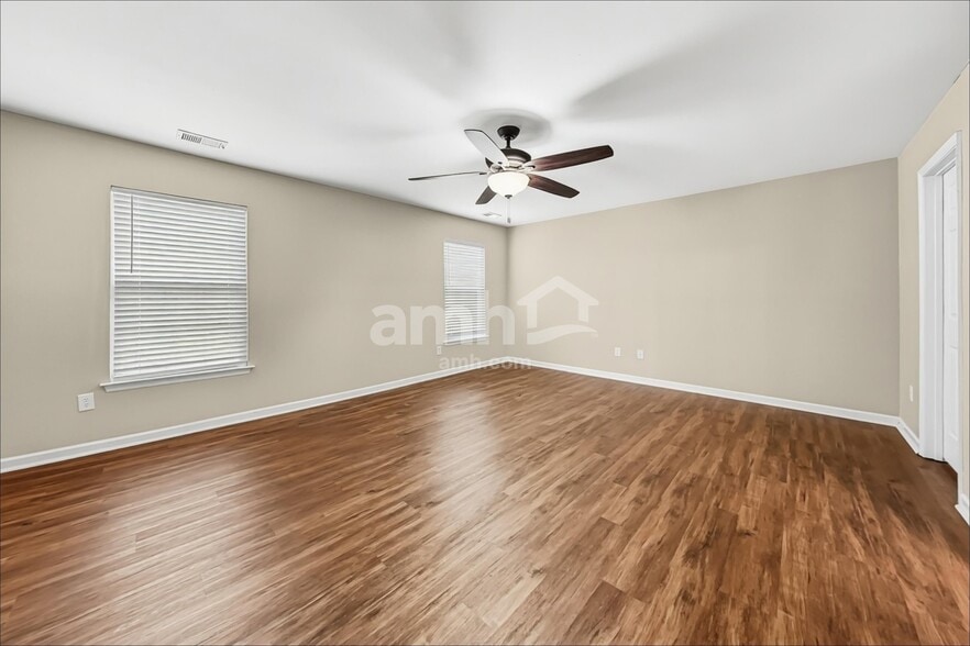 Building Photo - 314 Southwilde Way