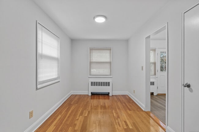 Building Photo - 102 Blachley Rd