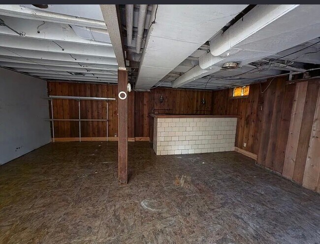 Building Photo - 318 E Philadelphia Blvd