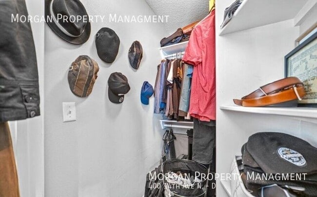 Building Photo - 400 14th Ave N