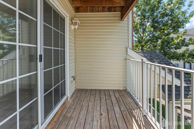 Building Photo - 1025 Dogwood Ct