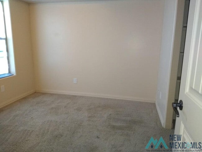 Building Photo - 2108 S Shelly Dr