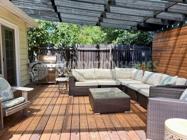 Building Photo - Modern Bret Harte Home with Gourmet Kitchen - FOUNDATION