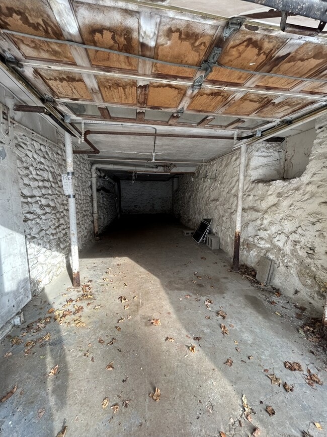 Building Photo - 7 Ureco Terrace