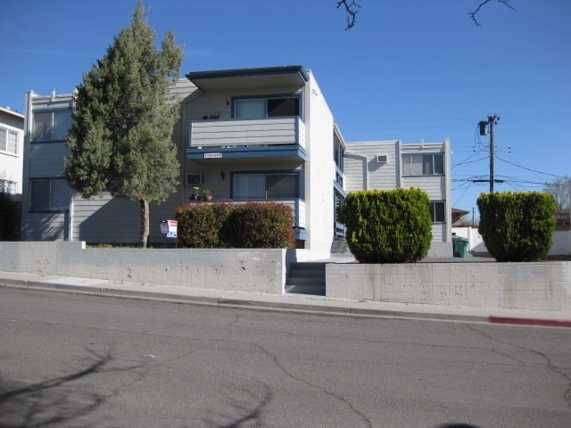Building Photo - 1355 Carlin St