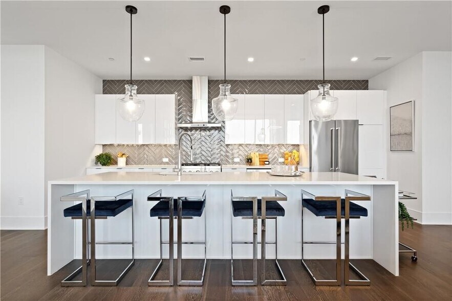 Building Photo - 788 West Marietta St NW