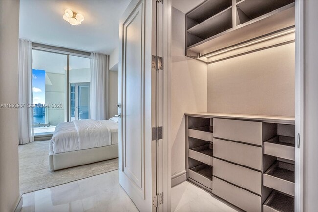 Building Photo - 17901 Collins Ave