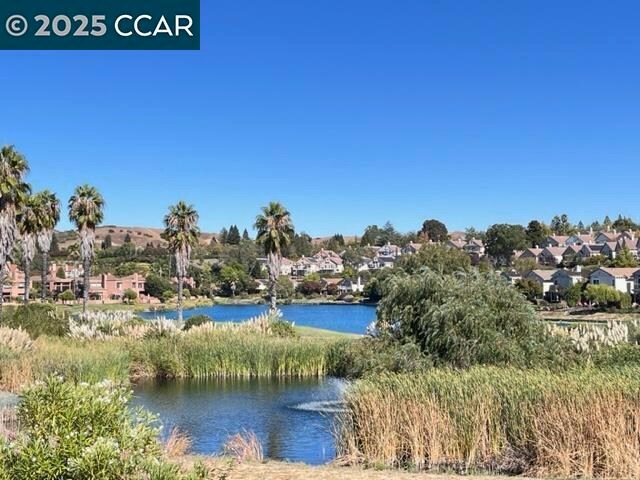 Building Photo - 3046 Lakemont Dr