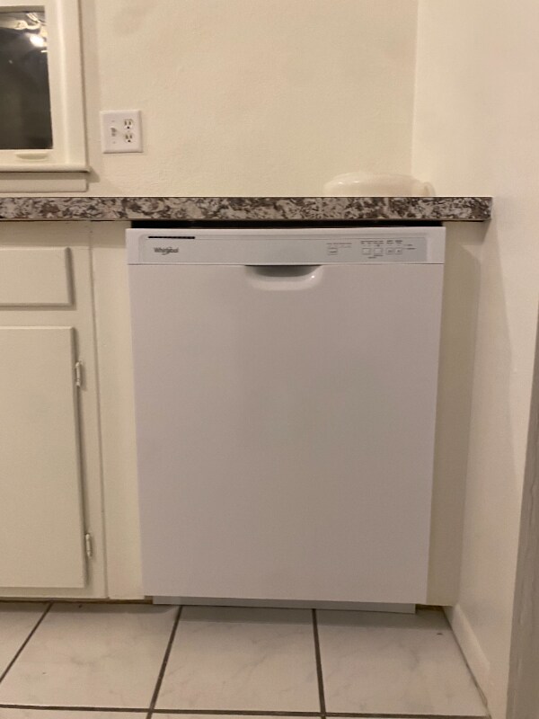 Building Photo - 1710 Alexander Cir