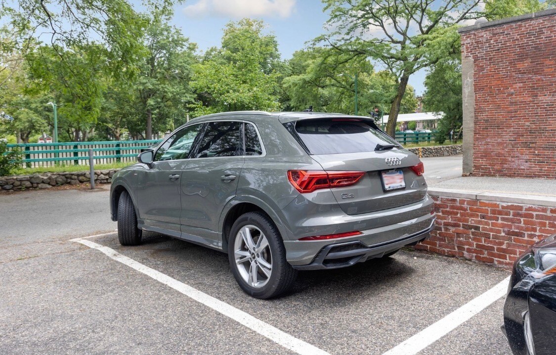 Building Photo - 122 Beacon St